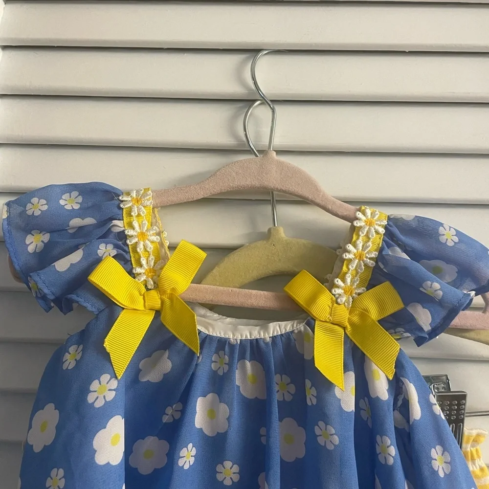 Rare Editions Like New 3-6 month Mocked Daisy Tunic w/Contrasting Bloomers